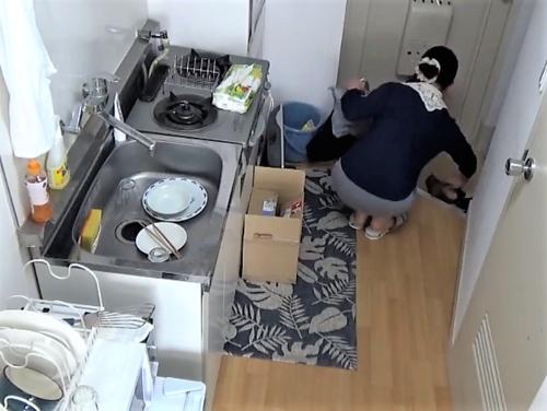 【おばさんレンタル】おじゃまします// 笑顔が素敵な五十路マダムが若男のお世話!清楚な美乳おっぱいスレンダー美熟女が不倫
