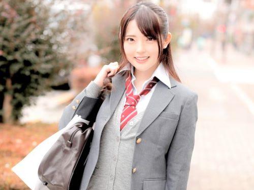 【素人ナンパ】歩いてたミニスカ制服JKに声掛けMM号に招待!色白な美少女の美乳おっぱい揉みまくりバイブ＆乳首責め!