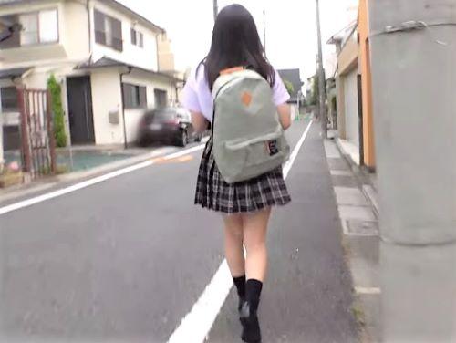 【尾行×隠し撮り】ミニスカ女子校生の生着替えを盗撮するゲス男…ノーブラで寝る美乳おっぱい美少女を薬で眠らせSEX強行突破