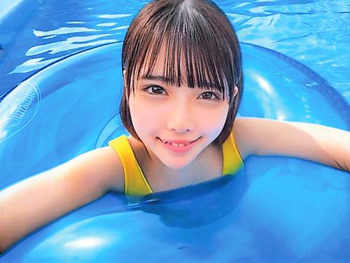 【パパ活】オマンコ広げて気持ちよくして//美乳おっぱいのロリ美少女がホテルで音立てずぼずぼフェラ手コキ＆精子を腟内射精