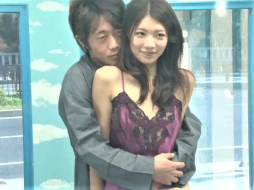 【人妻ナンパ】これホントに見えてないの？謝礼に釣られてMM号に乗った黒パンスト履いた清楚系スレンダー美人と水着コス撮影