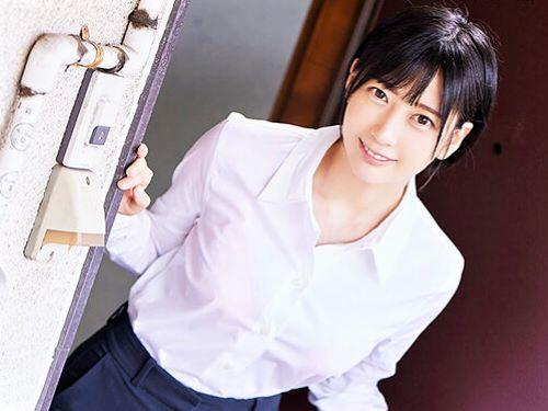 きゃーーー虫怖い// 欲求不満な巨乳おっぱいお姉さんが虫退治を口実に隣人を引っ張り込む…何度も求める痴女に降参寸前…