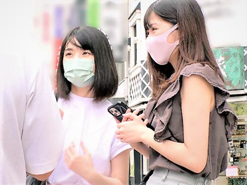 【素人ナンパ】童貞を探し出して筆おろしセックス出来たら100万円企画にノッた女子大生!美乳おっぱいの美人お姉さんがフェラ