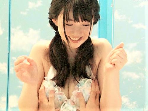 【素人ナンパ】美乳おっぱいの水着ロリ女子大生がMM号で混浴体験!初対面の男性とお互いにマッサージからの素股で興奮し騎乗位