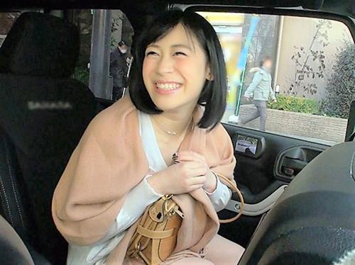 【人妻NTR】流行ってるからしてみた//　出会い系アプリで出会ったハスキー声の美人奥さんとホテルINからのフェラ＆騎乗位