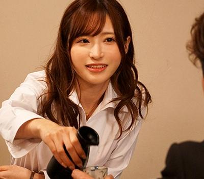 ミスって同じ部屋になってしまった女上司は童貞部下をイタズラに誘惑したら襲われて一晩中射精しまくる絶倫ぶりに絶頂しまくる