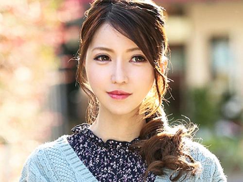 【人妻】26歳ママにマッサージ♥5分もたたずに乳首ビンビン！旦那じゃ味わえなかったSEXに驚きと同時に夢中でヨガリ狂い！