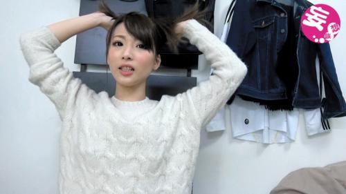 ツリ目のギャルと部屋でライブチャットエッチ