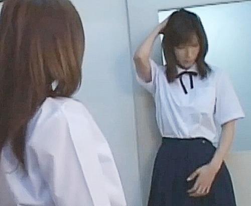 放課後教室でガチエロ中に入ってきちゃった長身JKが無理やりフェラを強要されながらくぱぁオナニーガン見され3P絡みで激ピス