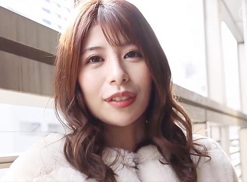 この美人妻がみだらに豹変！全身エロい網タイツでバキュームフェラから馬乗り騎乗位腰振りでデカ尻にバックでねじ込み