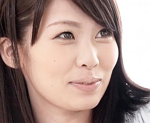アイドル顔の美人お姉さんは実は巨乳♥キスからデカカップブラ外して乳首責めされ手マンクンニフェラでねじ込み激ピス口内射精