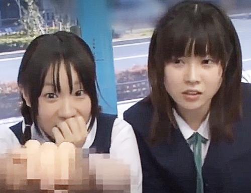 マジックミラー『東京のチンポだぁ‥』修学旅行中の田舎JKを連れ込みデカチン見せつけに発情ロリにねじ込み友達生つば凝視