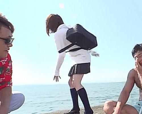 『ボーっとしてたｗ』制服美少女が防波堤に一人のゲラ娘をナンパしホテル直行乳首責めフェラからねじ込み騎乗位激ピスパイ射