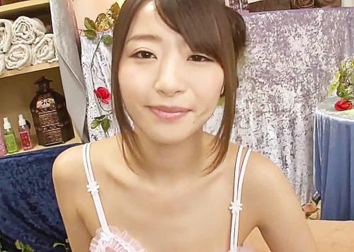 妹系のソープ嬢が主観で服を脱がしてくれて全裸ヌルテカローションプレイで乳首舐めくぱぁ見せつけ馬乗り手コキ 初美沙希