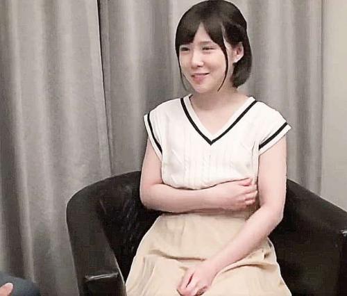 ナンパ『二十歳には見られません♥』アウロリアニメ声JDナンパで小ぶりおっぱポロリでパイパン電マ挿入お掃除フェラ　横宮七海