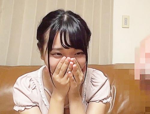 センズリ鑑賞『おっきく‥♥』見るだけ鑑賞ナンパで連れ込み爆乳ちゃんが勃起チンポを思わず手に取りフェラしちゃう 稲場るか