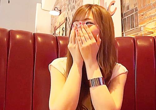 SNSナンパ♥21歳ネイリストの素人お姉さんをナンパ連れ込みハメ撮り交渉乳首責めから大股開きの淫乱ワレメにねじ込み激ピス