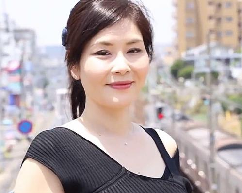 『冒険したくて♥』ムチムチ巨乳のロングスカートの似合う熟女マダムが二人きりでチンポ求めてフェラから騎乗位激ピストン