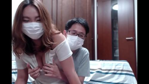 変態旦那の自分の奥さん寝取られ願望！夫に付き合う人妻も次第に乗り気で…