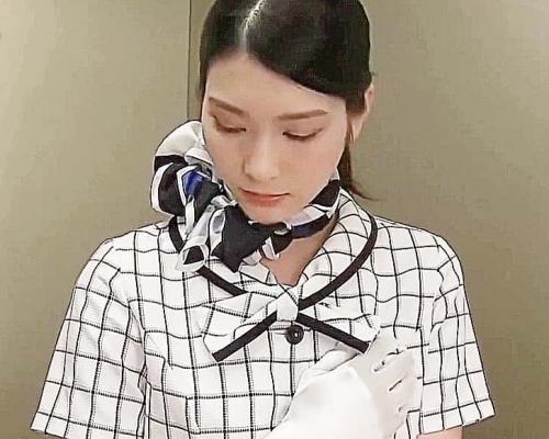 『緊張する‥』美人エレベーターガールのヌキサービス！乗客のチンポ取り出しフェラ抜きし集団チンポを連続フェラ顔射 本庄鈴