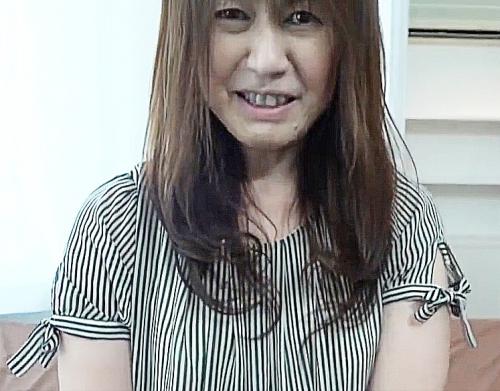 素人熟女ナンパ 可愛い花柄下着の人妻四十路おばさんにムチムチ色白ボディに電マ攻めでフェラ挿入激ピストン不倫寝取られNTR
