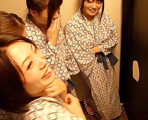 パコパコツアーで逆夜這い！お姉さん達がチンポ捕まえ乱交 鈴木ありす| Maika | MEW | 初美沙希 | 杏子ゆう