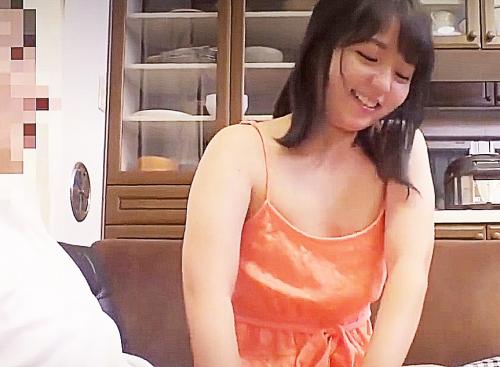 『お父さん！マッサージしたげる♥』心優しい娘のゆるゆる胸元に思わず勃起父親に気付きちっぱい丸出しで乳首責めフェラ昇天