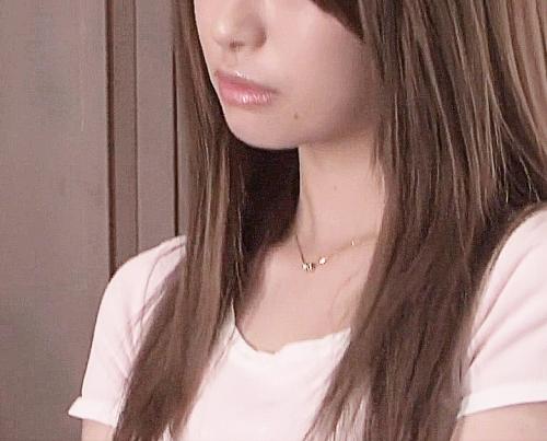 『お母さま、話って‥』若い家庭教師に惹かれるレズ母熟女が帰りがけにレズキス断れず下着姿で抱き合いクンニ手マンでお互い愛撫