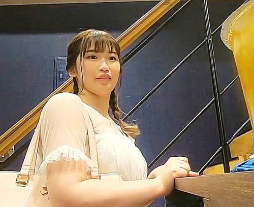可愛い小顔巨乳の美少女お姉さんとデートからイチャラブホテル直行で主観パイズリフェラ騎乗位ねじ込み激ピストン 美園和花