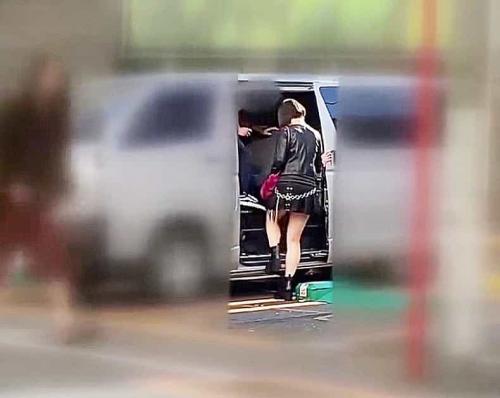 SNSナンパ『この中っすか‥』パンク系衣装の黒髪ミニスカで愛想のない女子がホテルで豹変ムチムチ巨乳やデカ尻興奮ねじ込み