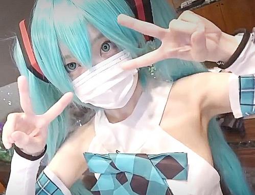 激カワミクちゃんをハメ撮り流出！ニーハイ足コキから主観フェラご奉仕でちっぱい興奮パイパンクンニでねじ込み中出し人形