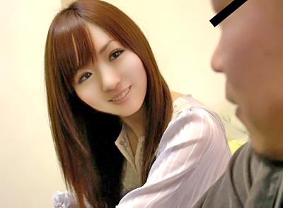 こんな美少女が素人男性宅に押しかけてSEXしまくり・・・