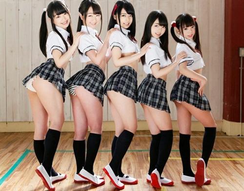 制服ＪＫの誘惑中出しＳＥＸ！5人の女子校生が制服を短く大改造、男子生徒や教師の股間を刺激する！