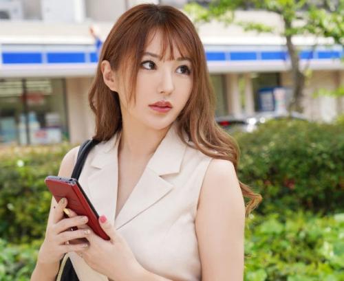 人妻ＯＬ中出しＮＴＲ！セックスレスの人妻ＯＬと若い男性社員の休憩時間性交！