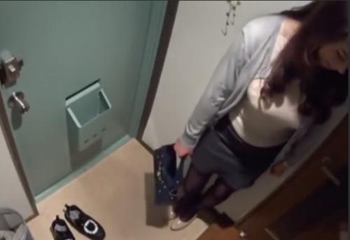 人妻ナンパ☆スタイル抜群の爆乳おっぱいの奥様を部屋に連れ込み盗撮！生チンポ挿入され不倫セックスで中出しされちゃう