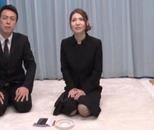 人妻ナンパ☆喪服姿の美人未亡人をMM号に連れ込み堕としてセックスに持ち込んでパイパンおマンコに中出ししちゃう
