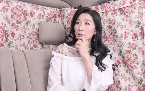 熟女ナンパ☆美魔女奥様を車に連れ込み下着チェックと騙して愛撫❤️ホテルに移動して浮気SEXで顔射からお掃除フェラ！