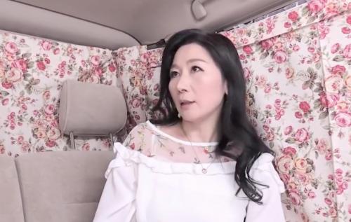 熟女ナンパ☆美魔女奥様を車に連れ込みバイブ責めでメス堕ち❤️発情してホテルで子宮の奥にたっぷり中出し不倫セックスしちゃう