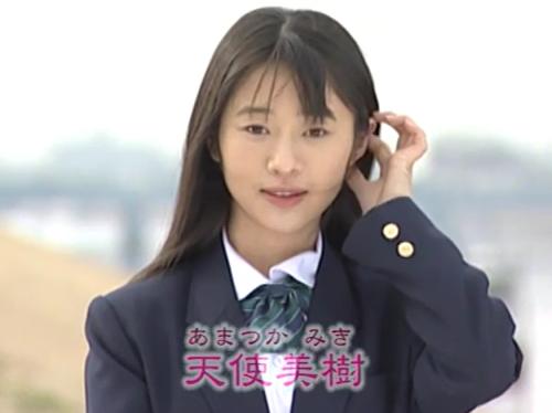 【天使美樹】この日本的な超絶美少女にインタビューしながら顔面をザーメンまみれに汚す背徳的興奮の平成レトロぶっかけAV！