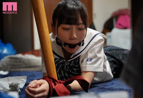 七沢みあ・ゴミ部屋でオジサンとやりまくる！制服美少女のみあちゃんがキモいおじさんに犯される…！！