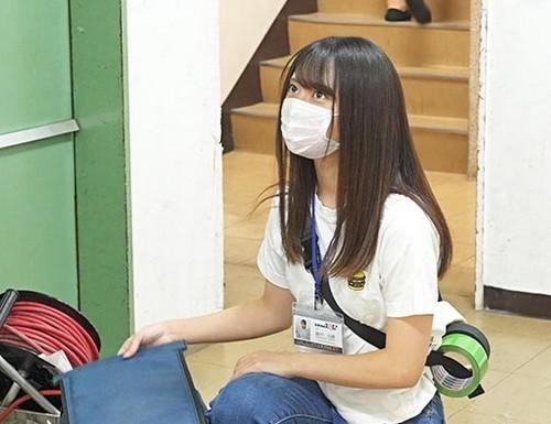 【森川玉緒】アシスタントディレクターで、SOD女子社員のマスク美女が、業務命令でフェラ抜き顔射…