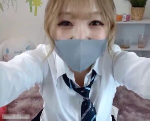 「結婚する？wオマ○コ見ていっぱいシコって！」制服金髪ノリノリ美少女【ライブチャット】