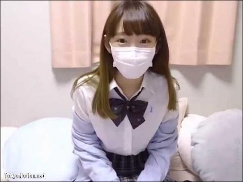 〇校卒業記念「大人になったオマ〇コ見に来ますか？」制服清楚美少女が初ライブ配信【ライブチャット】
