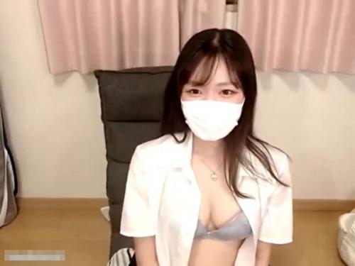 「Dカップですwチ◯コお父さんのしか見たことないですw」ムラムラ清楚処◯お嬢様【ライブチャット】