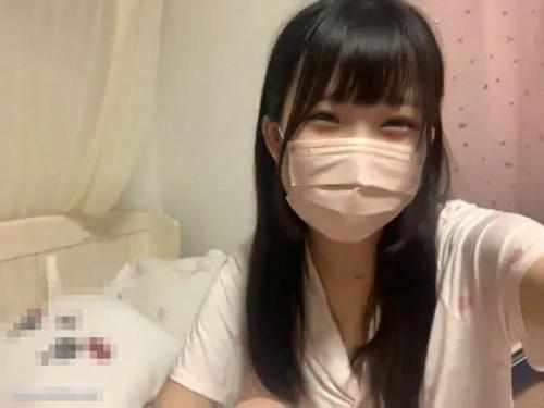 「M字身体硬くてできないwAV観たことない！」ムラムラロ◯ッ娘がエロ配信【ライブチャット】