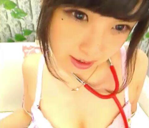 「チ○チンの腫れ治しますよ！M男君が私に逆えると思ってるの？」ドSナース発情痴女がパイズリ【ライブチャット】