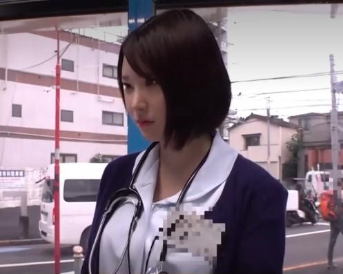 【マジックミラー】看護師さんをナンパしてアナルVスポットを探るために穴を穿り回して感じさせてしまう！！