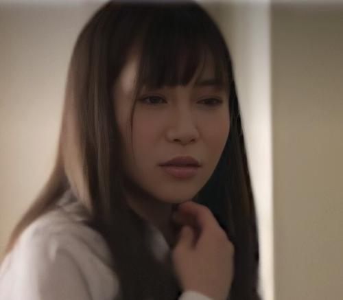 【巨乳OL】上司との相部屋で目覚めた朝にきれいな肌を撫で回して気持ち良くさせてそのまま激しくSEX！！