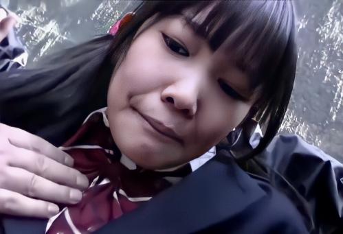 【JKレイプ】帰宅途中の女子高生が車で連れ去り人気のないところで男たちのチンポでいいようにされてしまう！