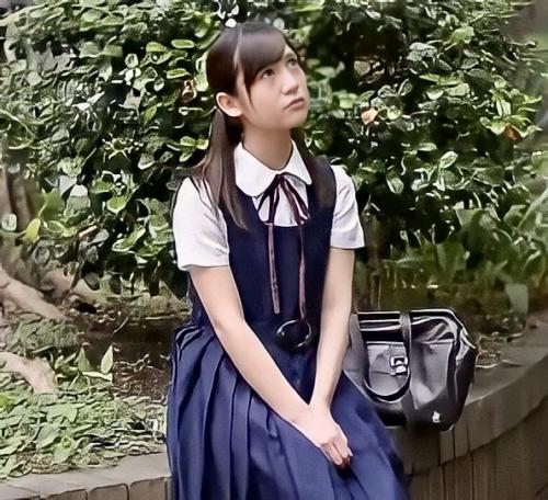 【JKレイプ】寝ているかわいい女子高生の身体を触りまくり無理矢理チンポを挿入して突きまくってしまう！！